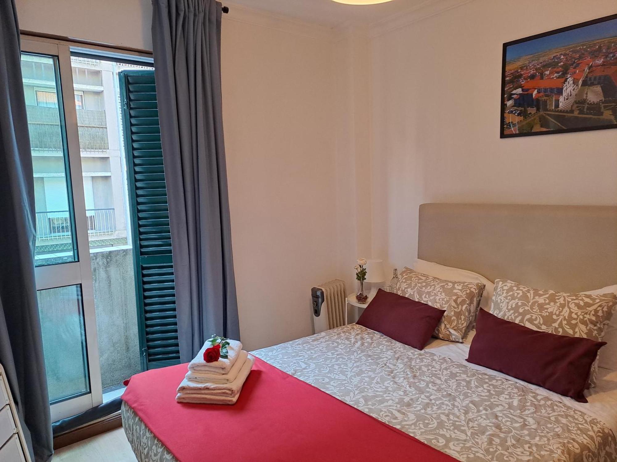 Local 4 Dreams Hotel Porto Luaran gambar
