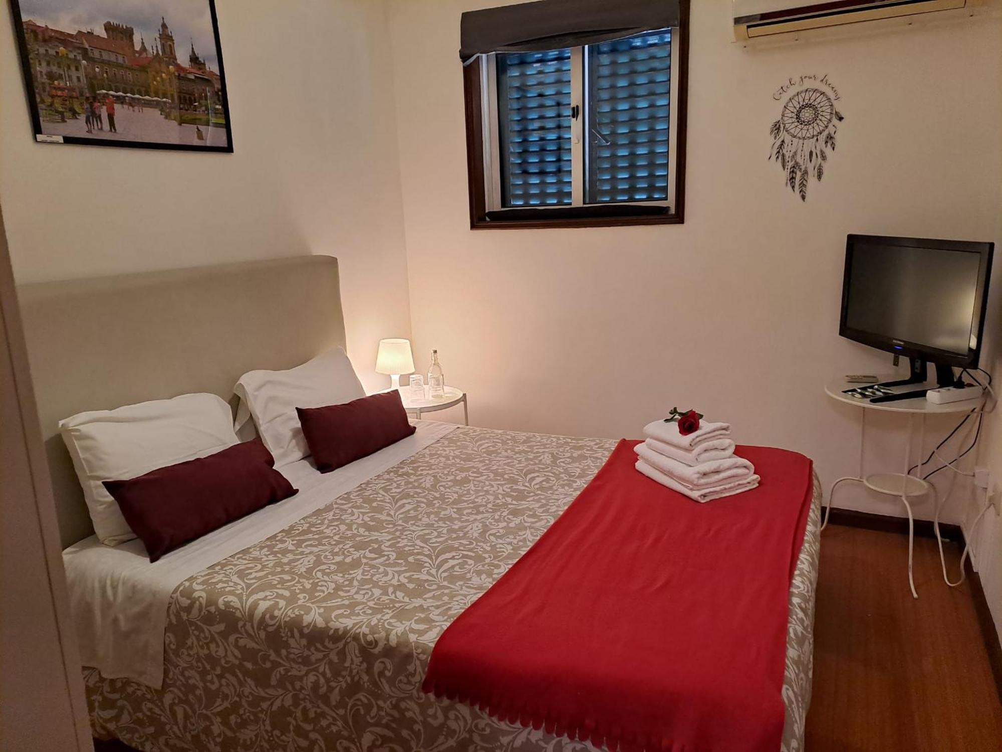 Local 4 Dreams Hotel Porto Bilik gambar